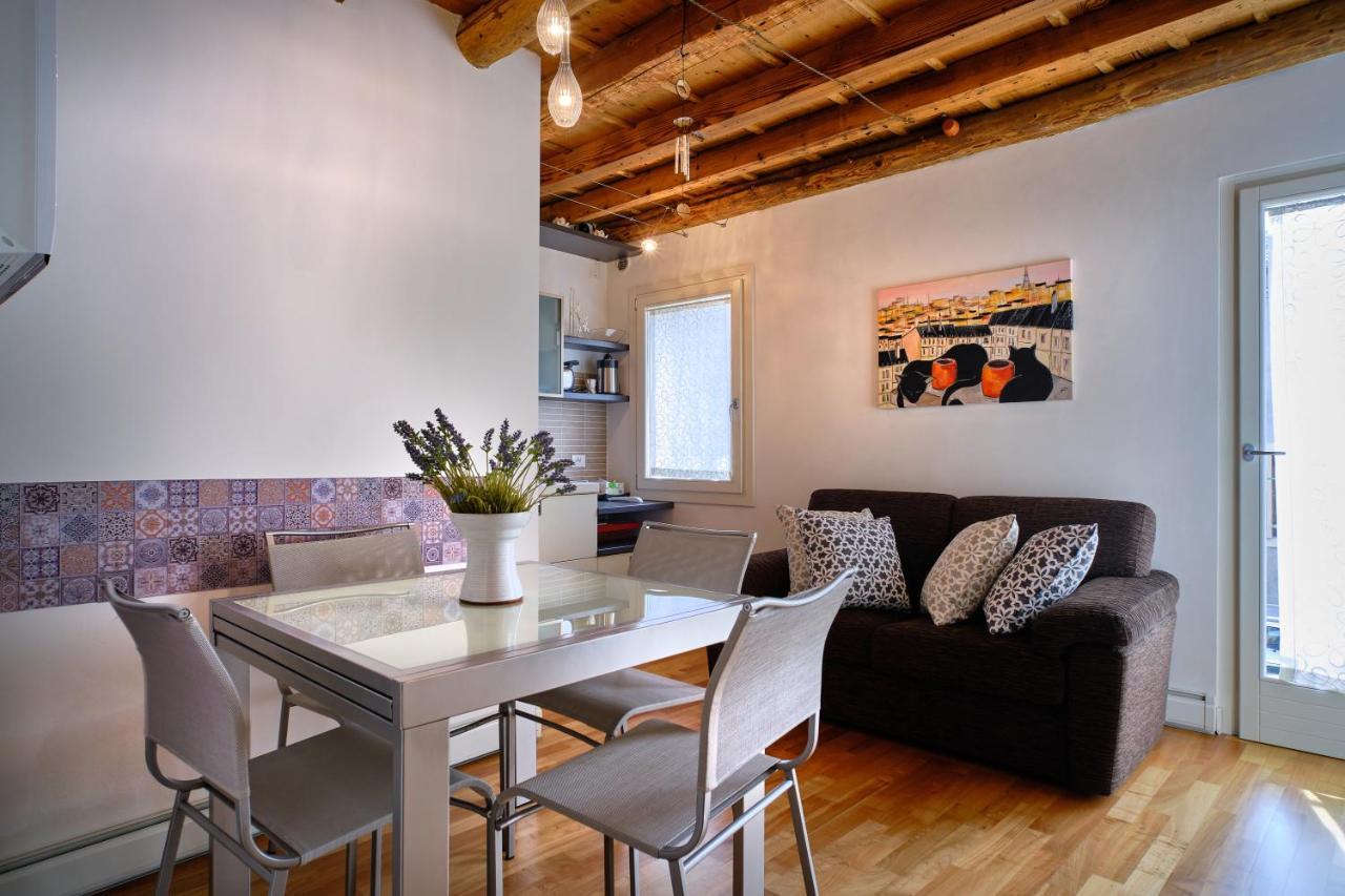 Il Vecchio Cortile Apartment เวโรนา ภายนอก รูปภาพ
