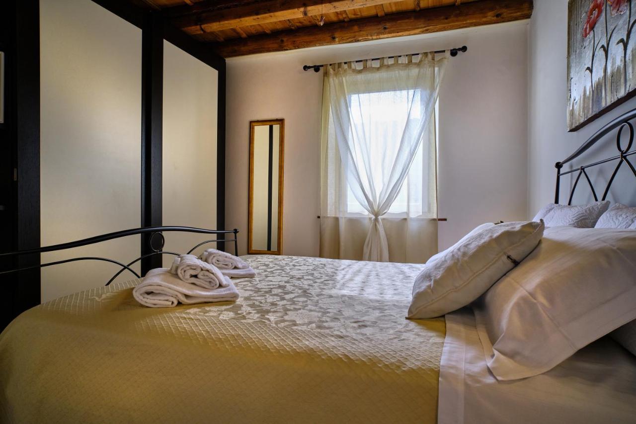 Il Vecchio Cortile Apartment เวโรนา ภายนอก รูปภาพ